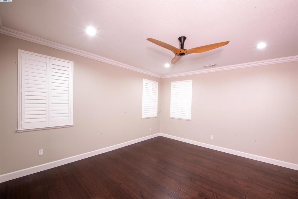 WALLISRANC - Residential Lease