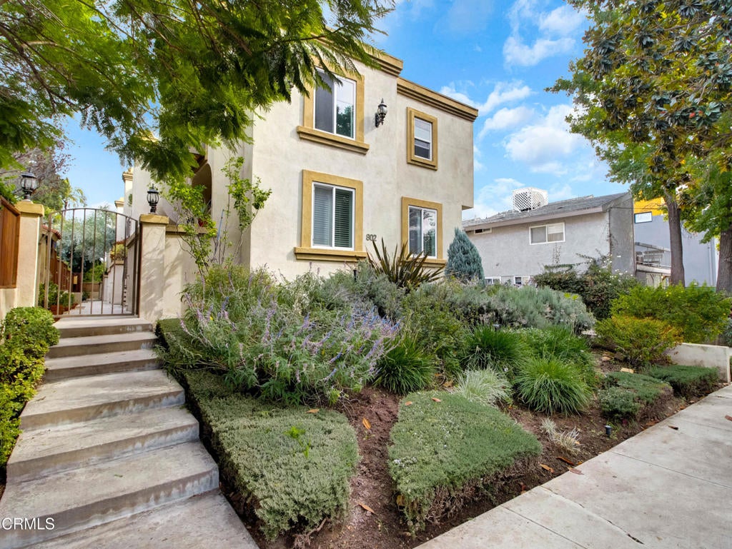 802 Magnolia Avenue 1