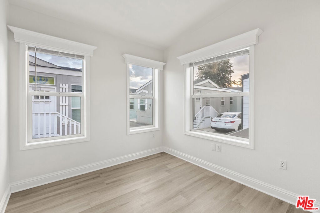 8250 Lankershim Boulevard 43