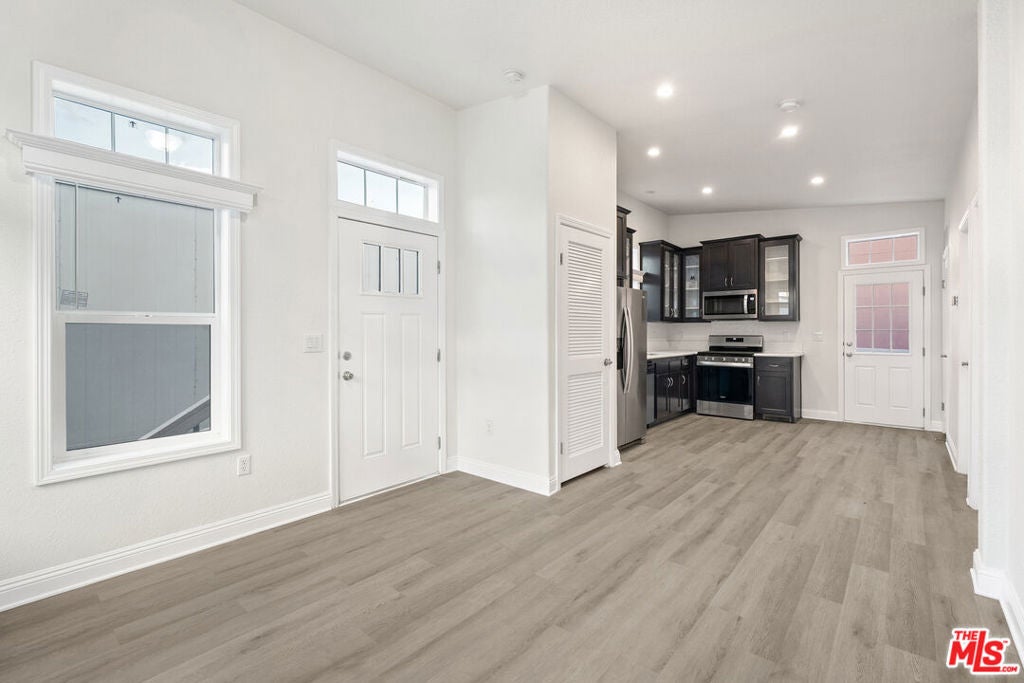 8250 Lankershim Boulevard 43