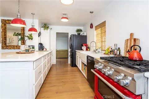 9525 Woodley, North Hills, CA 91343 - MLS#: SR25261336