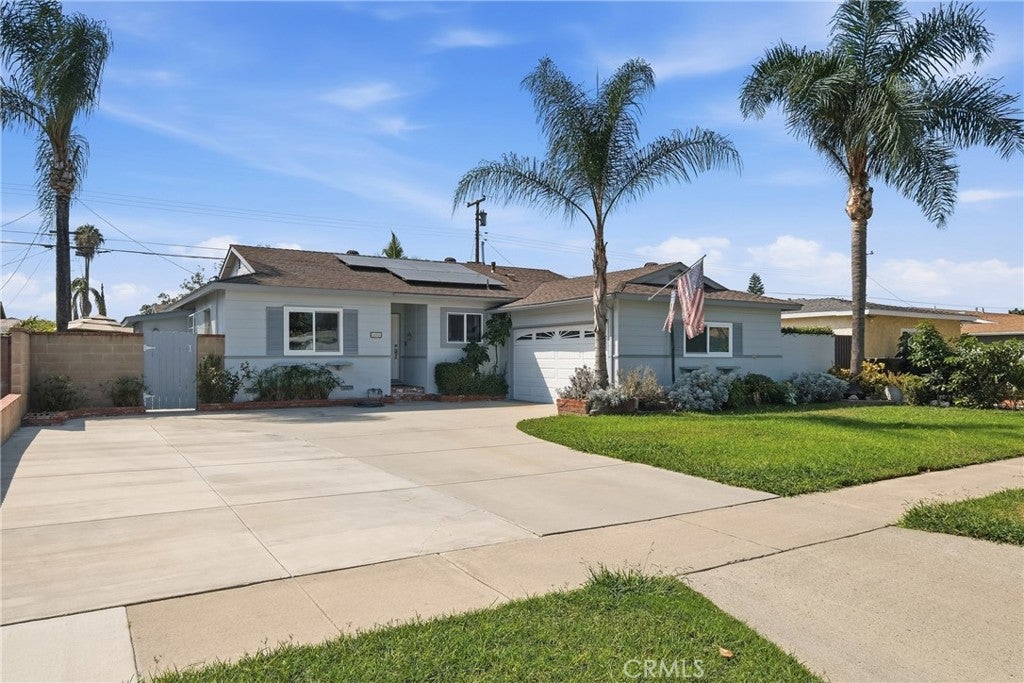 1406 W Baker