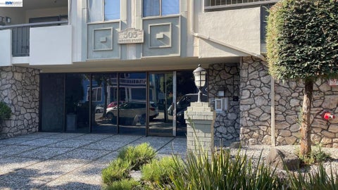Photo of 303 Adams St St #109, Oakland, CA 94610 (MLS # 41147541)