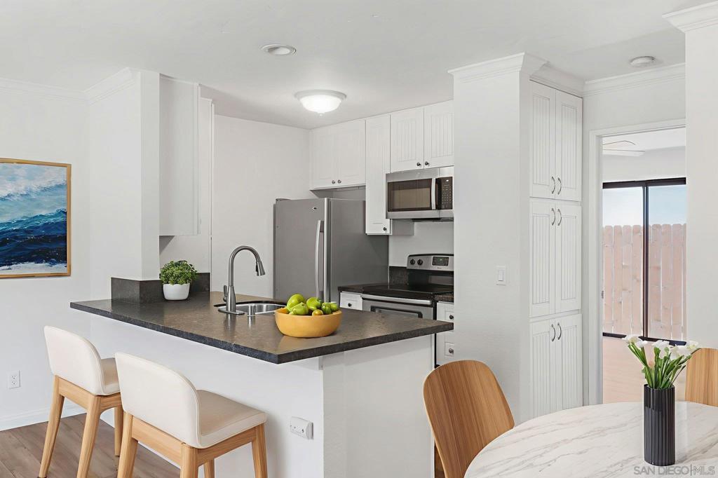 Properties 1 4335 Hamilton St 1