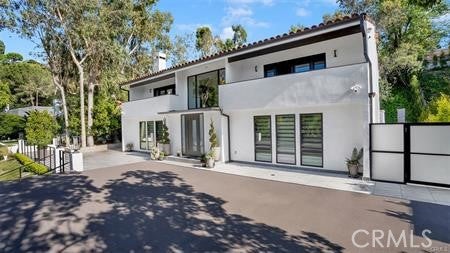 Photo of 23670 Park Andorra, Calabasas, CA 91302 (MLS # SR26128963)