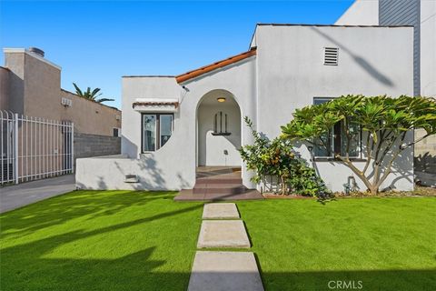 Photo of 2805 S La Brea Avenue, Los Angeles, CA 90016 (MLS # OC25279593)