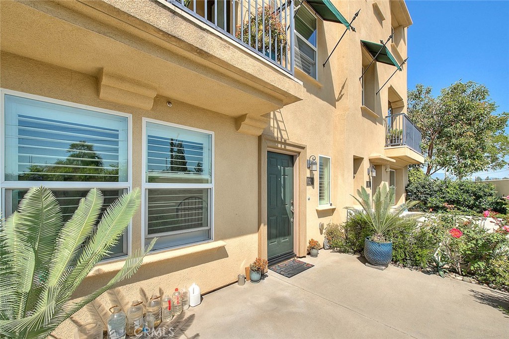 803 N Dalton Ave Unit 102