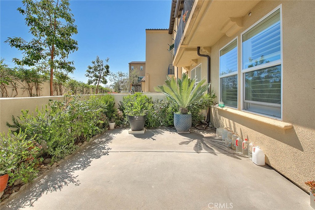 803 N Dalton Ave Unit 102