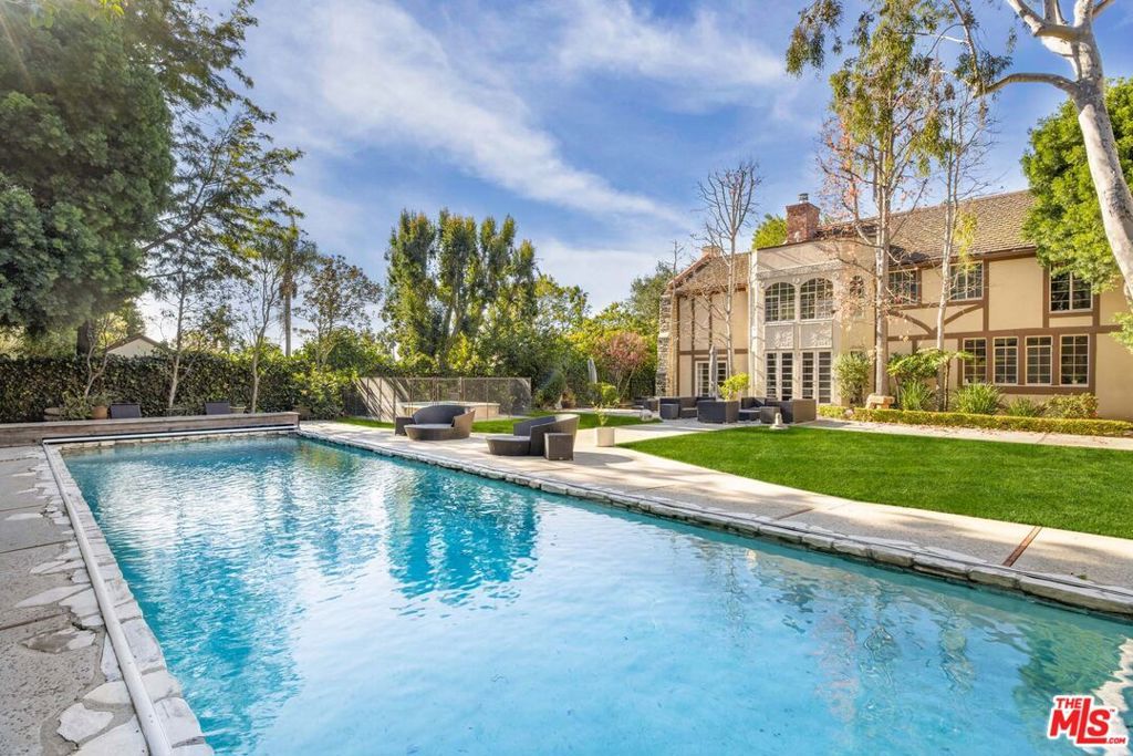 Photo of 560 N Beverly Glen Boulevard, Los Angeles, CA 90077 (MLS # 26632759)