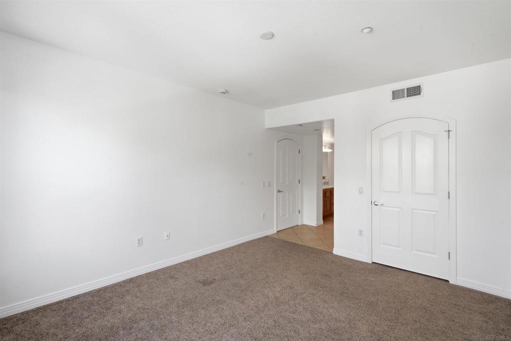 301 W G St 317