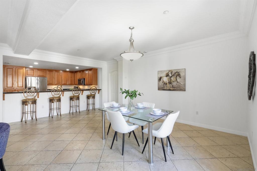 301 W G St 317