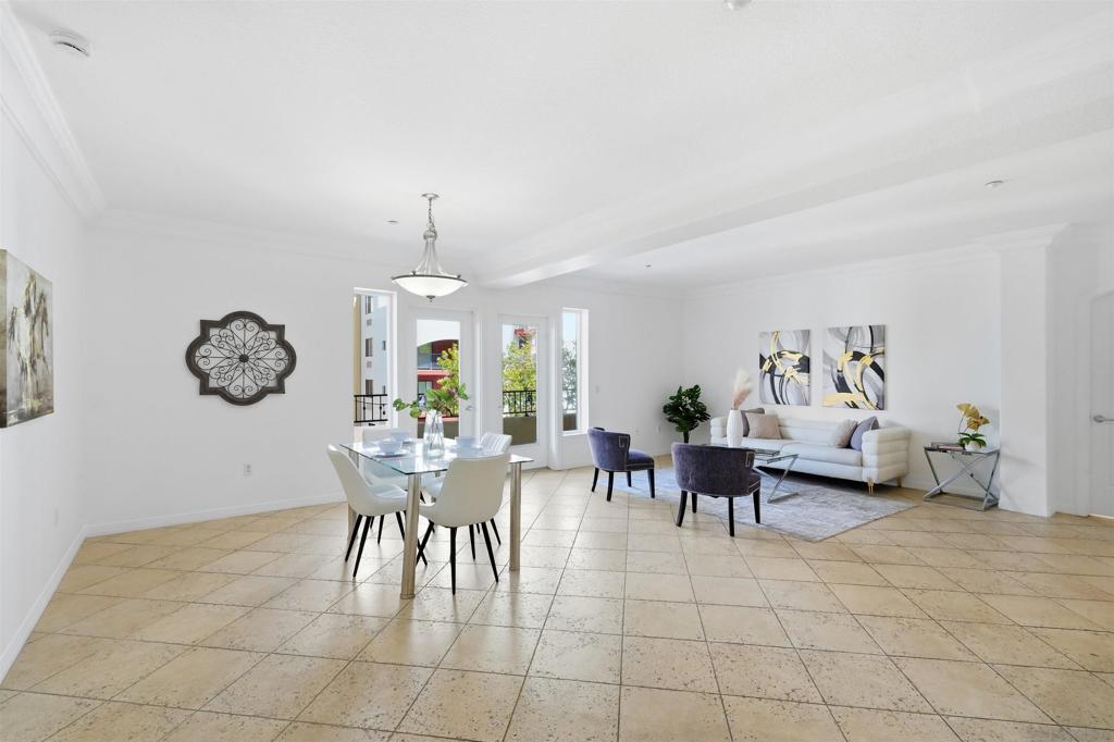 301 W G St 317