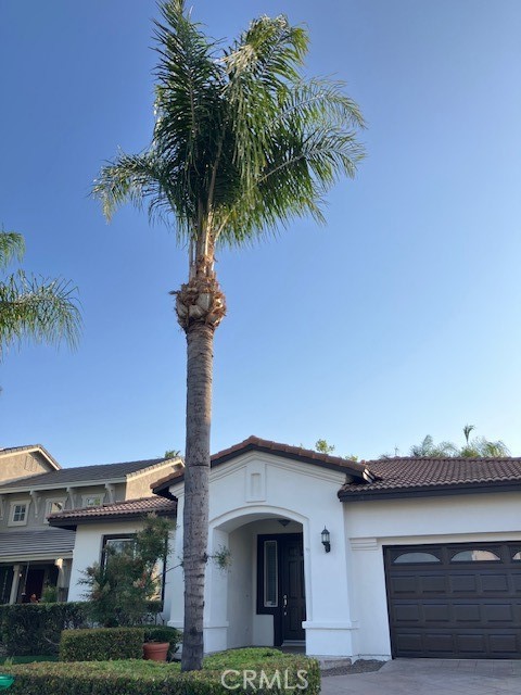 Welcome to 29661 Camino Pepita — a beautifully upgraded single-story home with golf course views in the highly desirable Menifee Lakes community!
Step inside to an inviting open floor plan featuring tall ceilings, elegant tile flooring, and tons of natural light. The kitchen showcases a sleek stone backsplash, gas cooktop, and plenty of cabinet space — perfect for everyday cooking or entertaining.
The spacious primary suite offers a spa-like bathroom with a frameless glass shower, soaking tub, and dual vanities. Additional highlights include upgraded bathrooms, modern fixtures, and a flexible bonus room that can serve as an office or den.
Enjoy indoor-outdoor living in your private backyard with low-maintenance turf, a custom patio cover, and serene views overlooking the Menifee Lakes Golf Course.
Centrally located near shopping, dining, parks, and freeway access — this home truly combines comfort, convenience, and California lifestyle. Move-in ready and waiting for you!