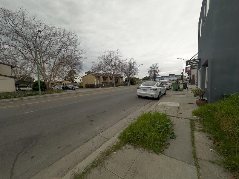 Macarthur Blvd