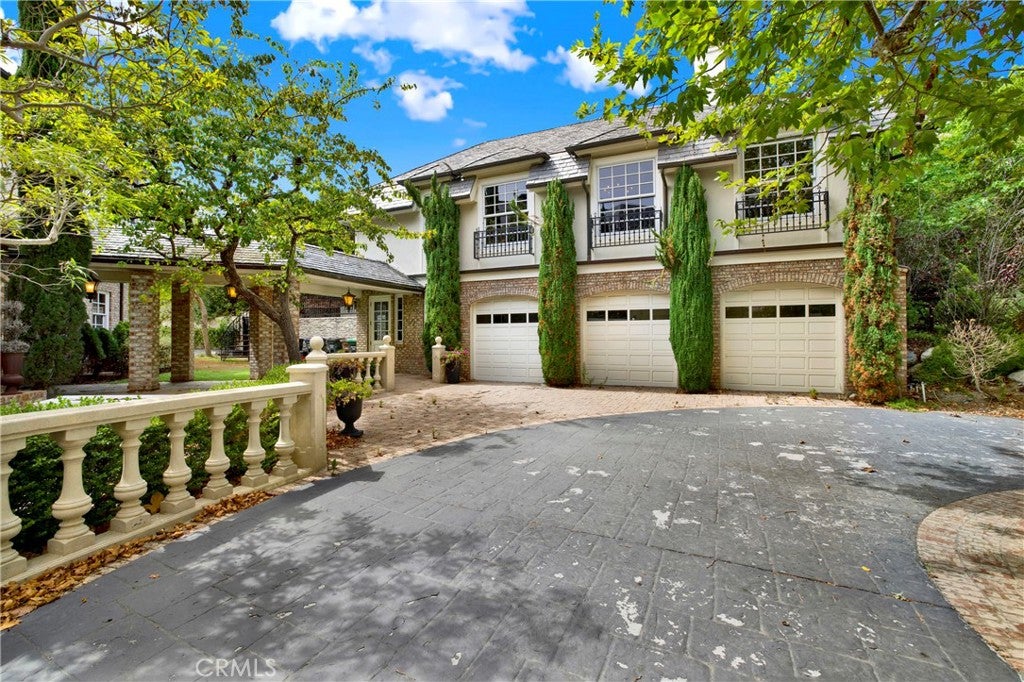 22803 SEAWAY Drive