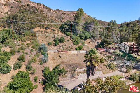 Photo of 2040 E Lakeshore Drive, Agoura, CA 91301 (MLS # 23317413)