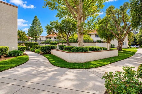 Photo of 25027 Peachland AVE #260, Newhall, CA 91321 (MLS # GD26233780)