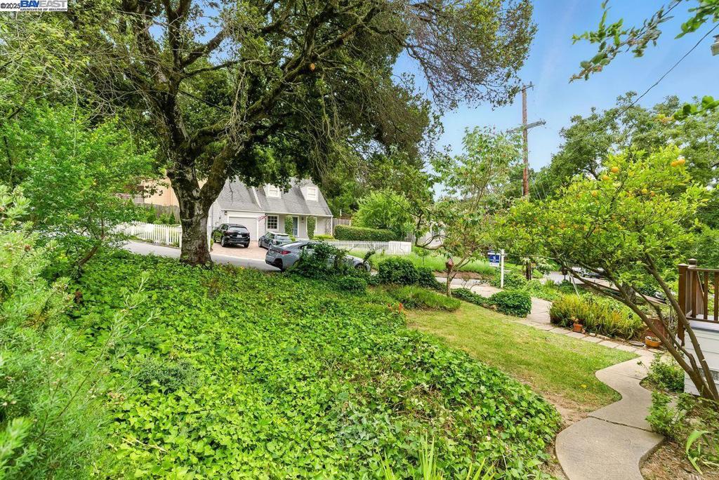 MONTCLAIR - Residential
