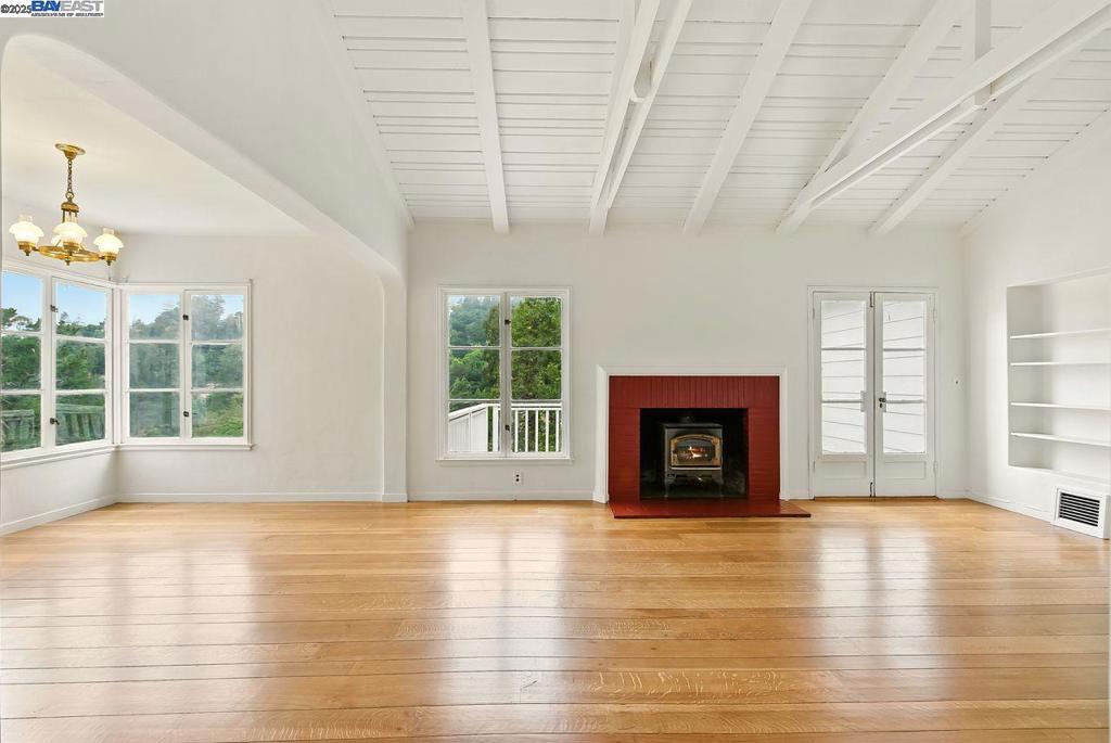 MONTCLAIR - Residential