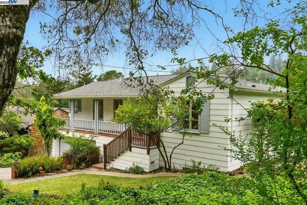 MONTCLAIR - Residential