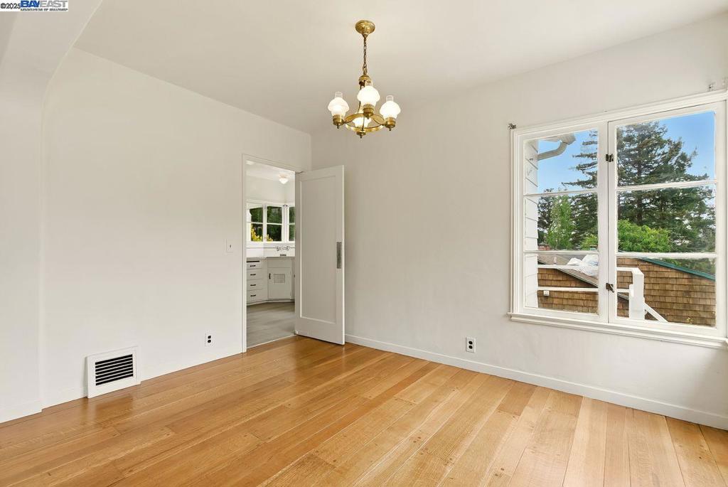 MONTCLAIR - Residential