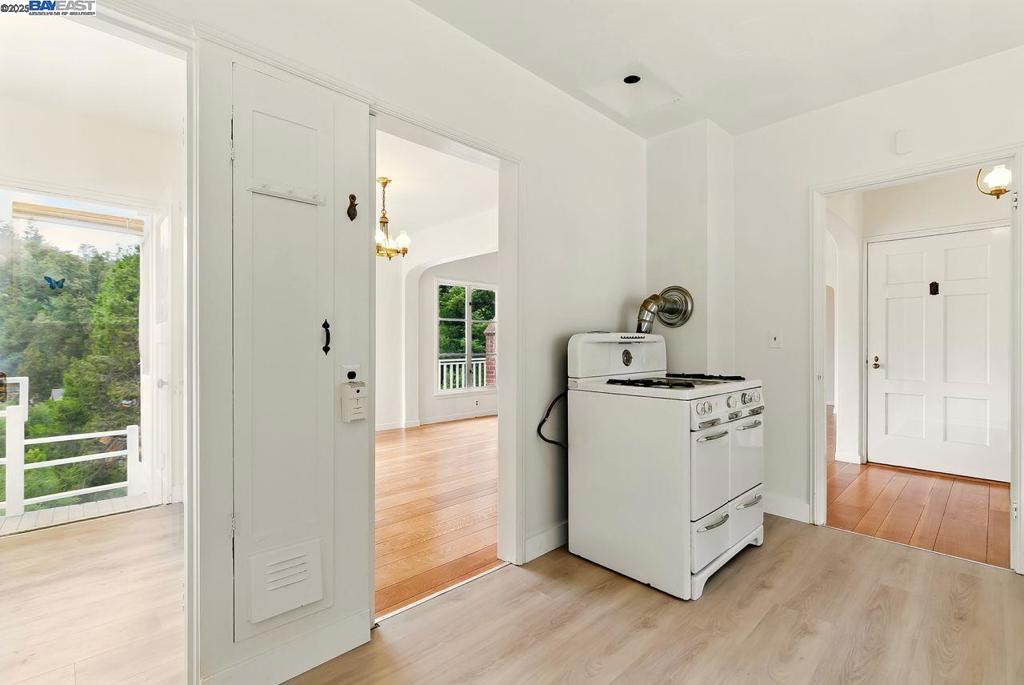 MONTCLAIR - Residential