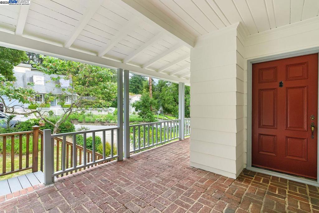 MONTCLAIR - Residential