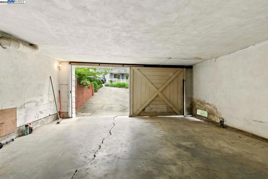 MONTCLAIR - Residential