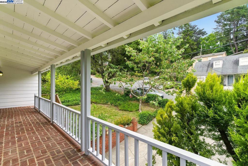 MONTCLAIR - Residential