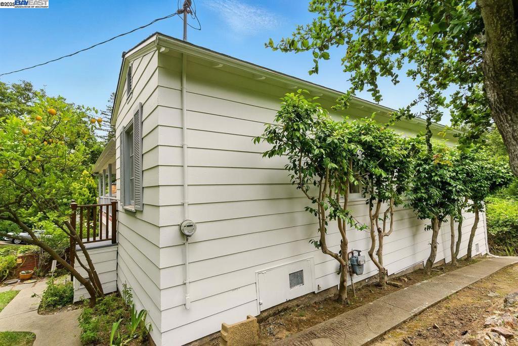 MONTCLAIR - Residential