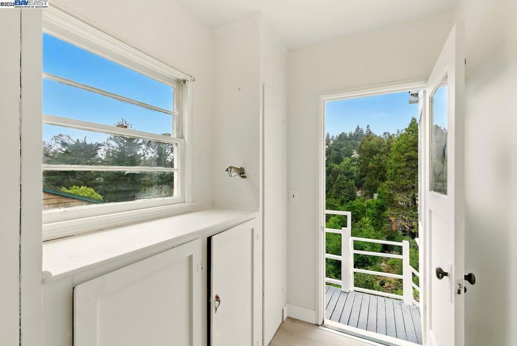 MONTCLAIR - Residential