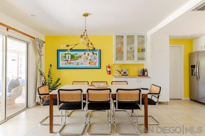 1318 E Via Escuela