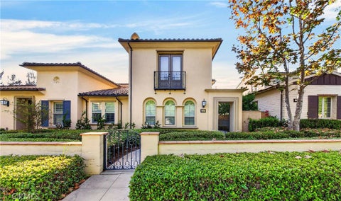Photo of 39 Arrowhead, Irvine, CA 92618 (MLS # PW26190106)