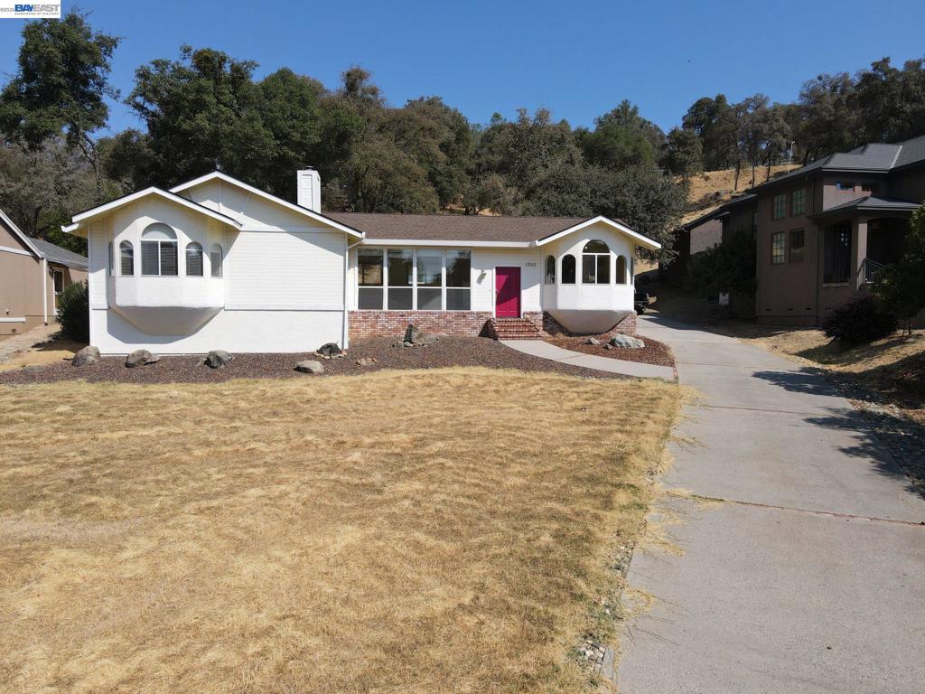 13312 Thistle Loop