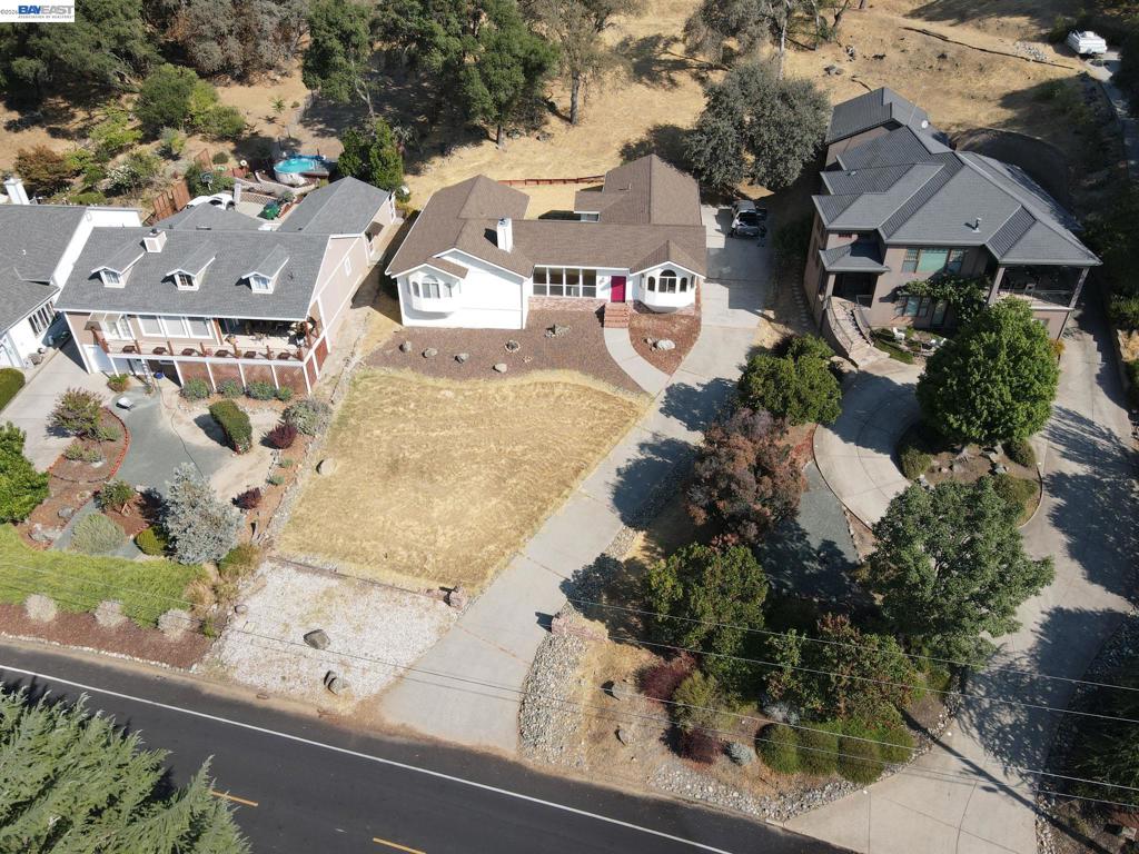 13312 Thistle Loop