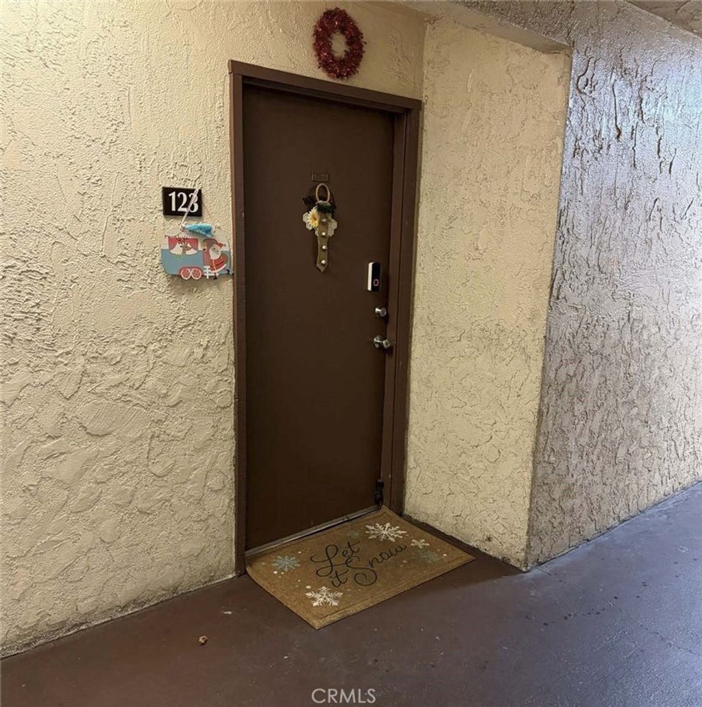 Photo of 801 S Lyon Street #21 (A-123), Santa Ana, CA 92705 (MLS # OC26001930)