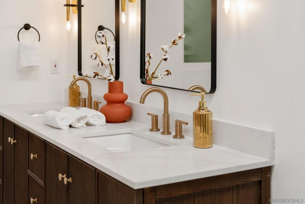 Del Cerro - Residential