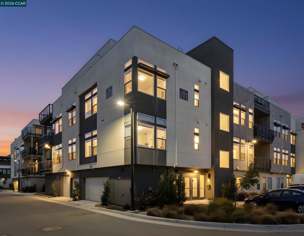 210 Waters Park Cir 304