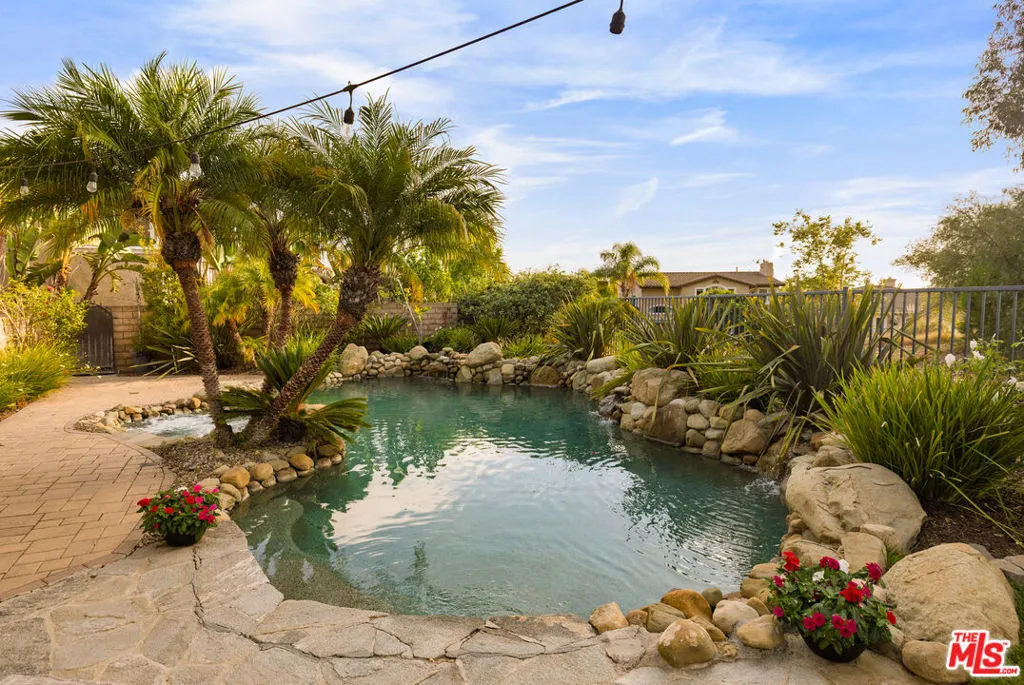 Camarillo, California 93010, United States, 5 Bedrooms Bedrooms, ,5 BathroomsBathrooms,Residential,Active,189478