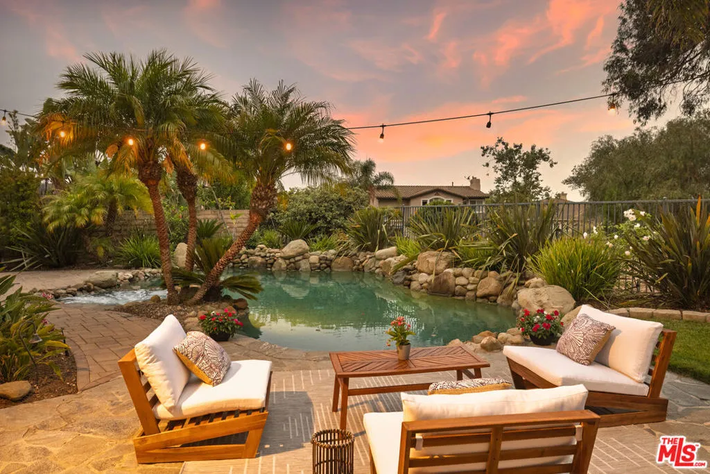 Camarillo, California 93010, United States, 5 Bedrooms Bedrooms, ,5 BathroomsBathrooms,Residential,Active,189478