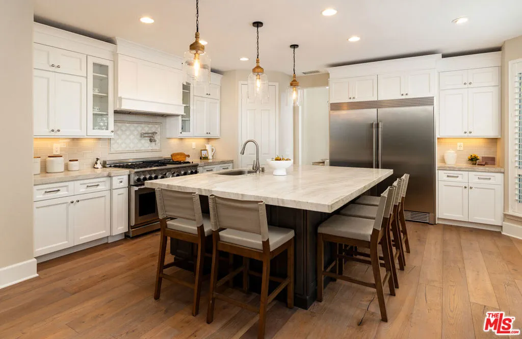 Camarillo, California 93010, United States, 5 Bedrooms Bedrooms, ,5 BathroomsBathrooms,Residential,Active,189478