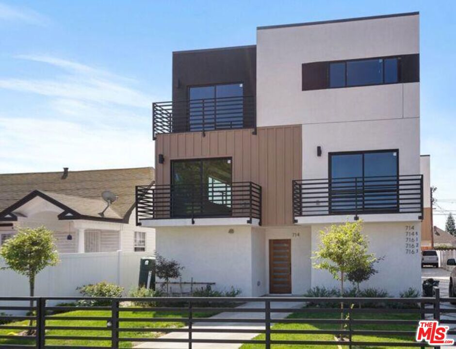 New 2024 construction |6.01% CAP!! Turnkey 5-unit investment opportunity! Located just minutes from USC, Exposition Park, and Downtown LA, this modern property features (4) 4-bedroom, 4-bathroom townhome units, each bedroom with its own en-suite bath, plus a 3-bedroom, 1-bath flat-style ADU. Designed with open floorplans, contemporary finishes, and private balconies. Two units have private garages; the rest have assigned parking, for a total of 8 spaces. Rear yard space offers added outdoor enjoyment. Prime location near public transit, shopping, dining, museums, and major universities. High rental demand area ideal for co-living, student housing, or long-term tenants. Total SF includes garages and patios.