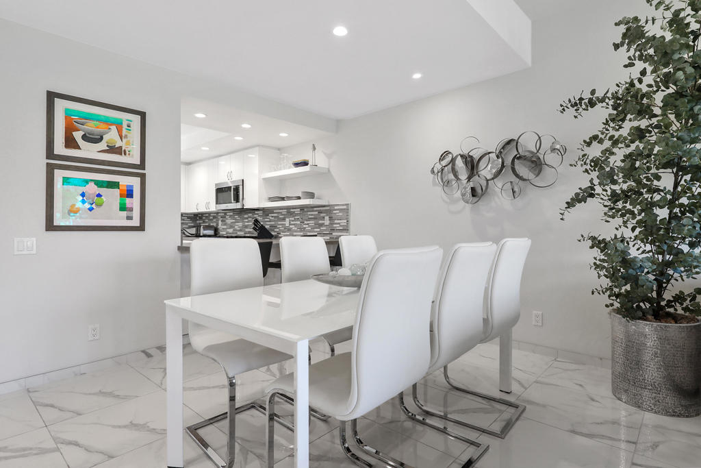 88 La Ronda Drive
