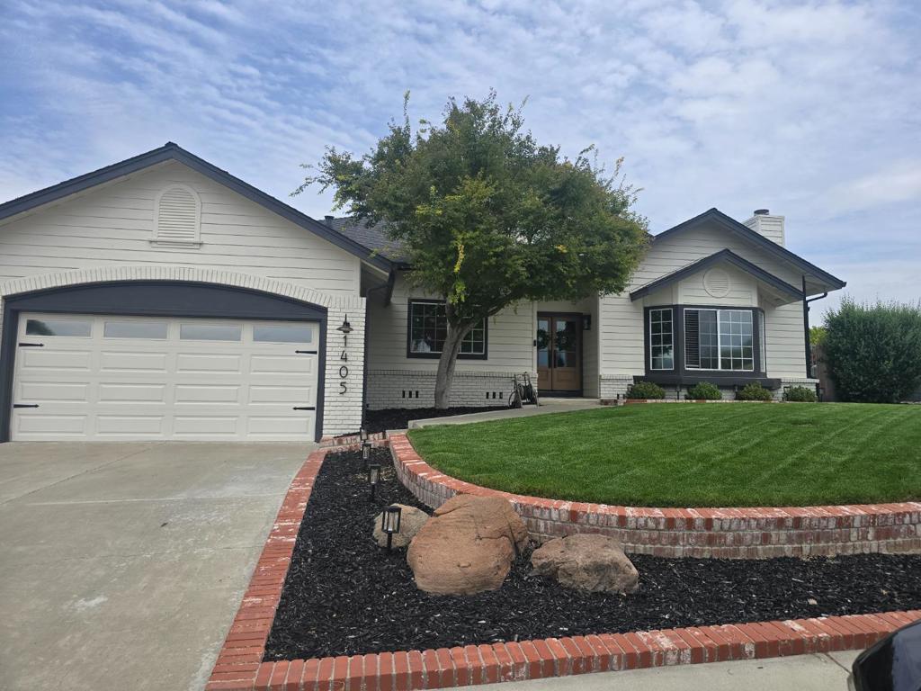 1405 S Ridgemark Drive