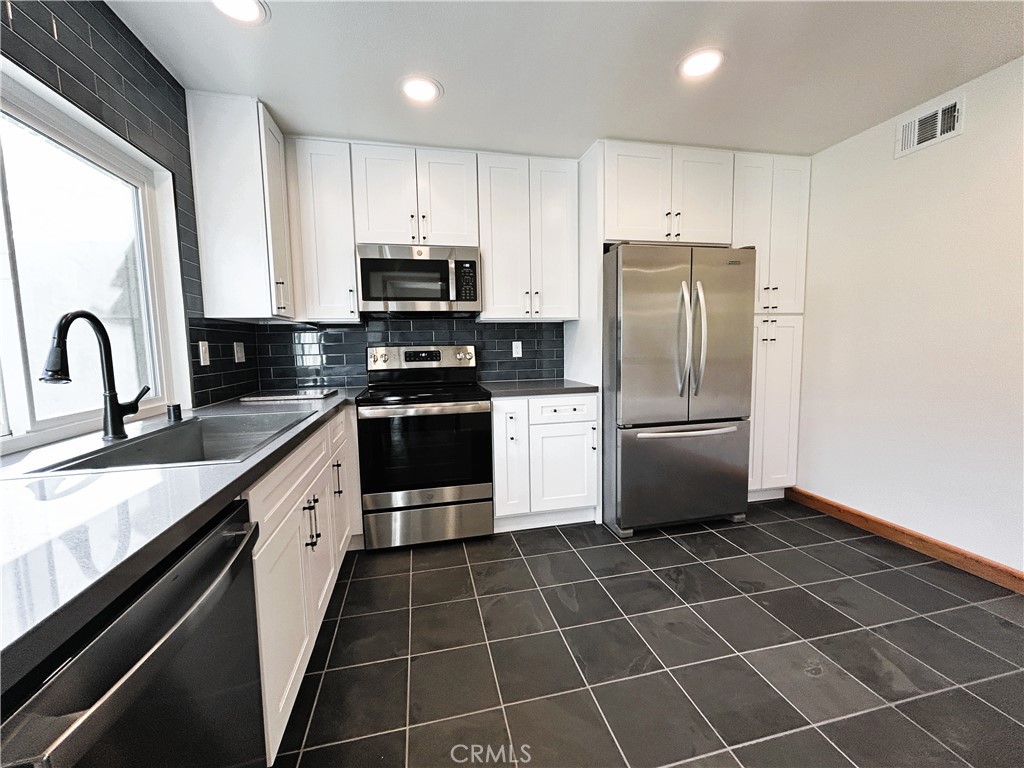 Yorba Hills (YRHL) - Residential Lease