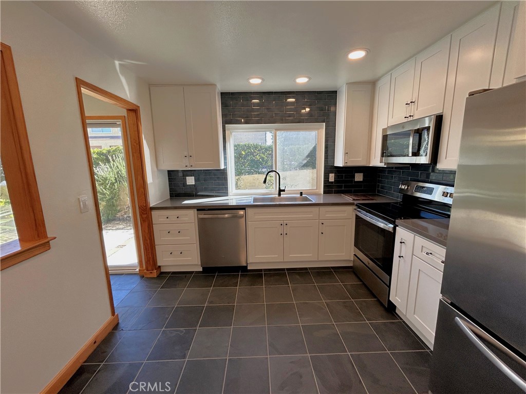 Yorba Hills (YRHL) - Residential Lease