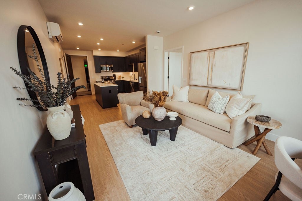 401 Grand Avenue W 101