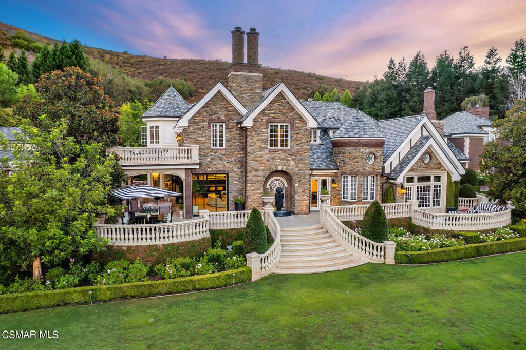 Photo of 969 Westbend Road, Westlake Village, CA 91362 (MLS # 224004093)