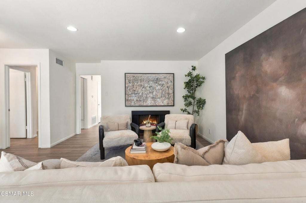 2555 Northlake Circle
