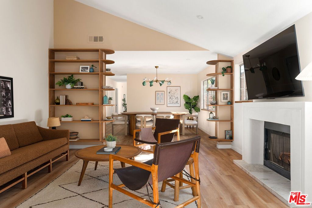 Photo of 3951 Edenhurst Avenue, Los Angeles, CA 90039 (MLS # 25607571)